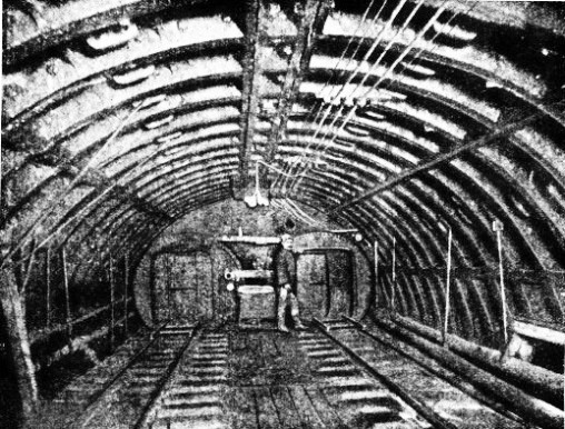 TWIN AIR-LOCK in the Hudson River tunnel