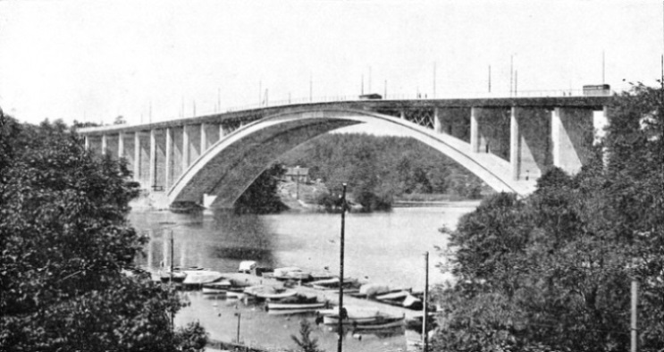 THE REINFORCED CONCRETE ARCH of the Traneberg Bridge
